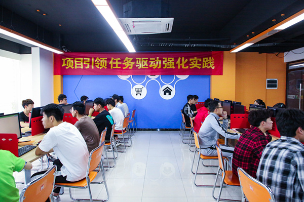 搞互聯(lián)網(wǎng)教育我們是認真的，搞互聯(lián)網(wǎng)知識競賽我們也是認真的！