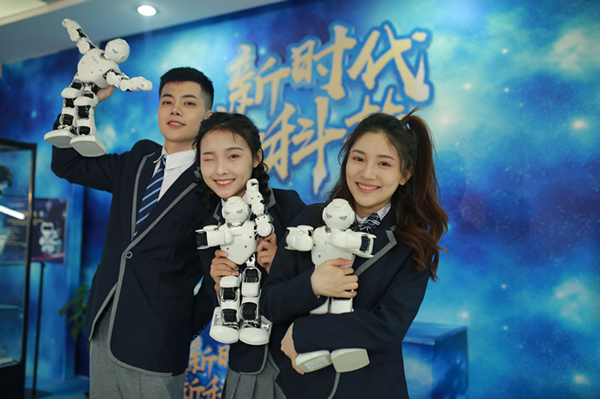 教學(xué)研發(fā)顯實(shí)力，新華互聯(lián)網(wǎng)科技五大<a href=http://njxh.cn target=_blank class=infotextkey>專業(yè)</a>特色學(xué)院亮點(diǎn)解析！