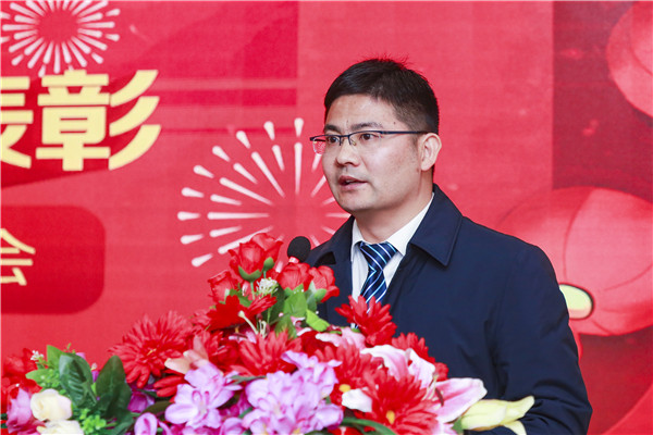 2020春季教學(xué)質(zhì)量月總結(jié)表彰暨教學(xué)研發(fā)部署大會(huì)隆重舉行！