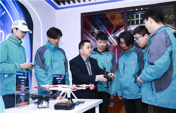2020高考填報志愿選什么<a href=http://njxh.cn target=_blank class=infotextkey>專業(yè)</a>好？互聯(lián)網(wǎng)行業(yè)占大頭！