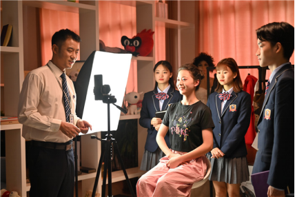 速來圍觀！知名演員直播探校，為高薪<a href=http://njxh.cn target=_blank class=infotextkey>專業(yè)</a>代言！