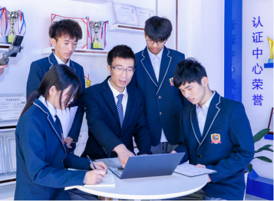 為熱愛而選擇，為選擇而執(zhí)著