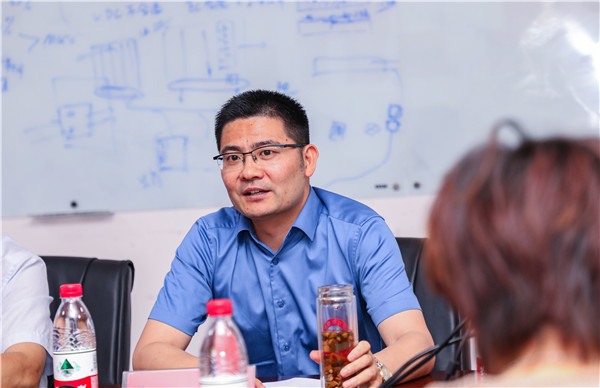 實(shí)習(xí)正當(dāng)時(shí)，慰問暖人心
