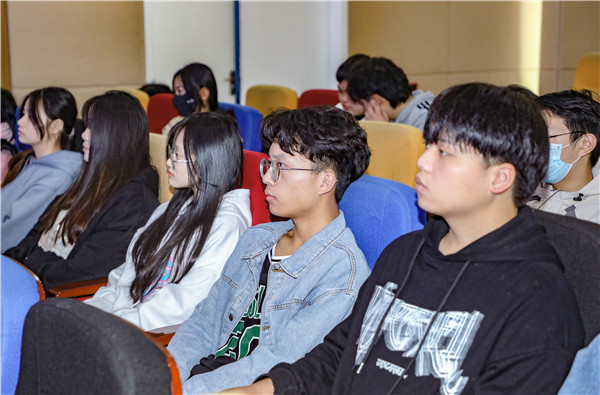 就業(yè)保障丨企業(yè)進(jìn)校園，助力南新學(xué)子就業(yè)