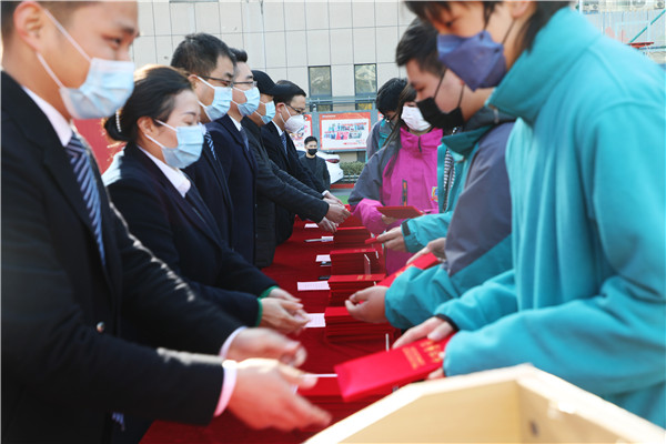 知行合一，榜樣力量——南京新華2022年度學(xué)生工作總結(jié)暨表彰大會圓滿落幕！