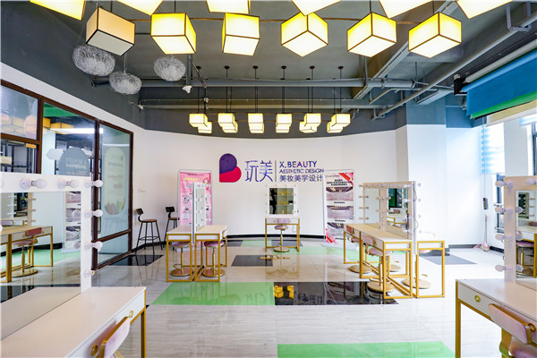 互聯(lián)網(wǎng)+美妝與形象設(shè)計(jì)，發(fā)展前景在哪里