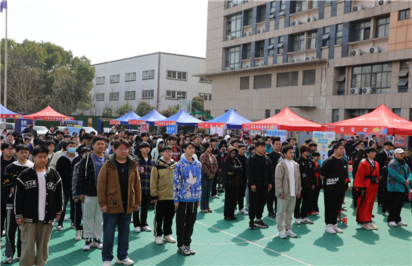 追光有“你”，歡迎“新”上人 南京新華電腦專修學校2024年春季社團招新大會順利收官