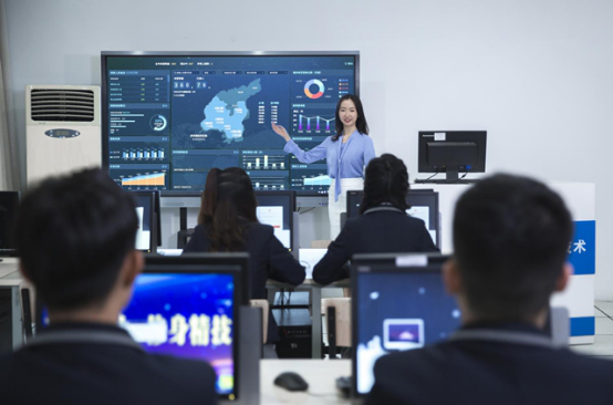 99公益日 | 新起點，筑夢公益行動，新華助有志學子追夢
