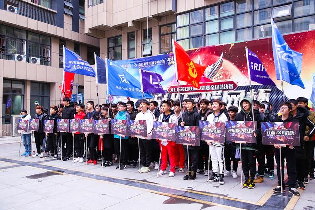 理實結(jié)合，新華學(xué)子展現(xiàn)專業(yè)電競風(fēng)采！