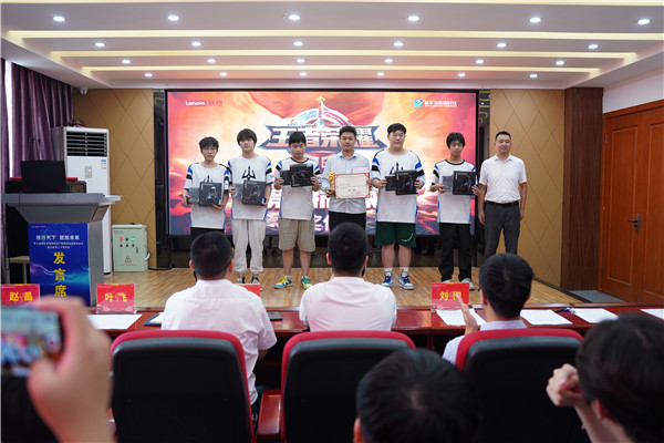 恭喜！我校學(xué)生代表隊榮獲2023 年“迎亞運”新華電腦教育王者榮耀電競對抗賽亞軍