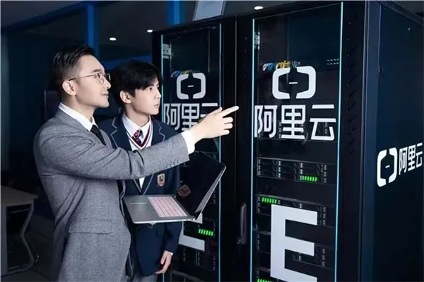 技能之光 點亮職業(yè)夢想！新華互聯(lián)網(wǎng)科技邀您共同參與新華杯全國職業(yè)技能大賽！